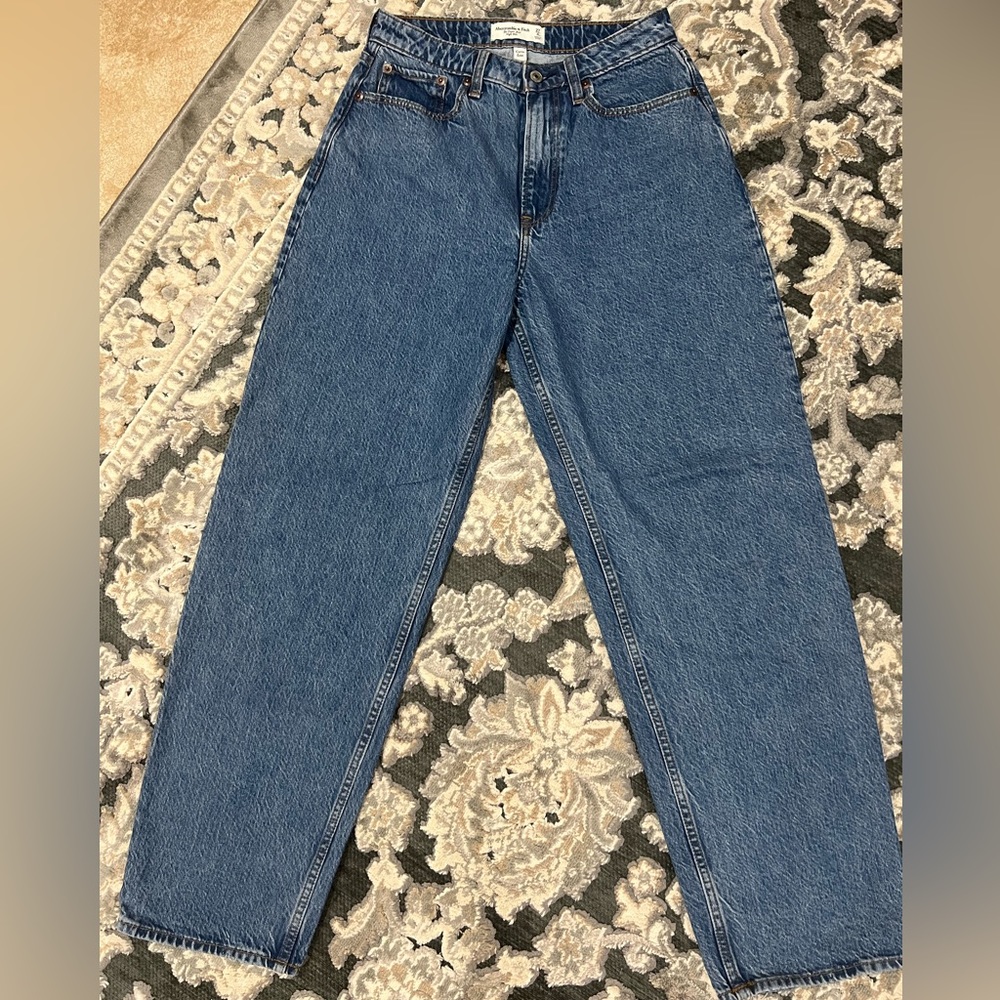 Abercrombie and Fitch Curve Love The Taper Jean High Rise
